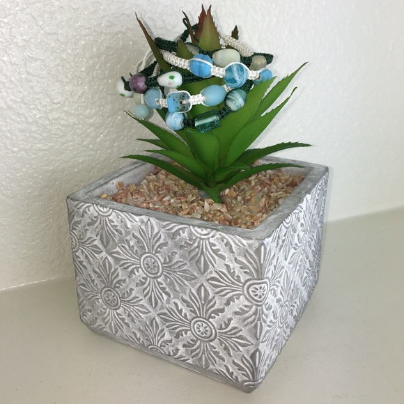 Handmade Chinese Knotting Bracelet W/ Glass Beads - Picture 7 of 8